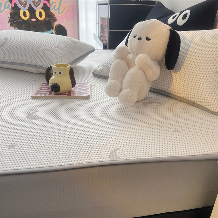 91家纺网 家纺一手货源 找家纺 HL原创 2024新款PE聚乙稀纤维-冰魔豆凉席 星星月亮-灰（平铺款）