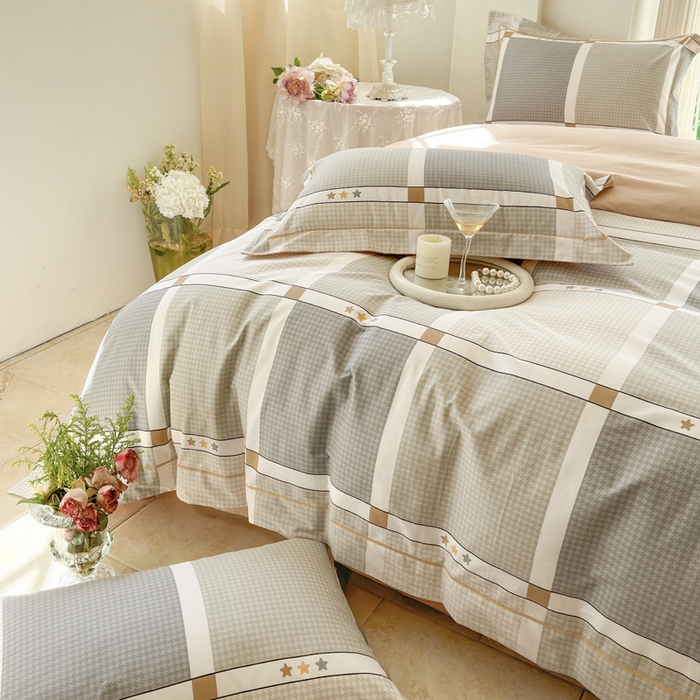 91家纺网 家纺一手货源 找家纺 7V 小清新大宽边100%纯棉法式四件套轻奢13376全棉喷气宽幅长绒棉被套床单床笠套件 自由简约