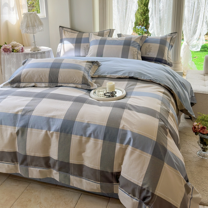 91家纺网 家纺一手货源 找家纺 7V 小清新大宽边100%纯棉法式四件套轻奢13376全棉喷气宽幅长绒棉被套床单床笠套件 枫叶格-蓝