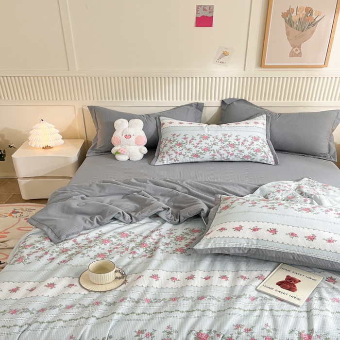 91家纺网 家纺一手货源 找家纺 2024新款泡泡棉小缺角工艺夏被四件套 粉色夏恋