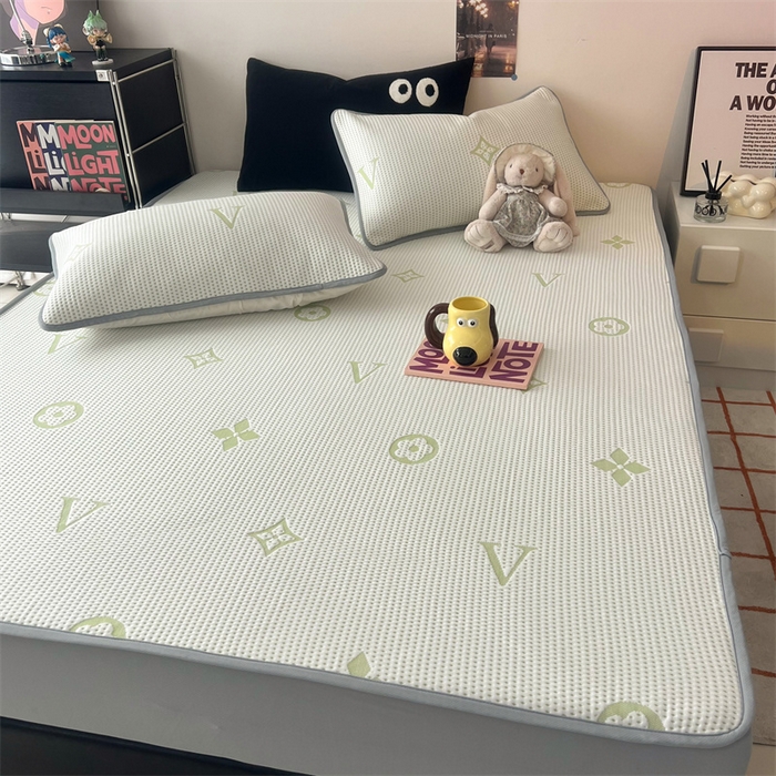 91家纺网 家纺一手货源 找家纺 HL原创 2024新款PE聚乙稀纤维-冰魔豆凉席 轻奢-绿（平铺款）