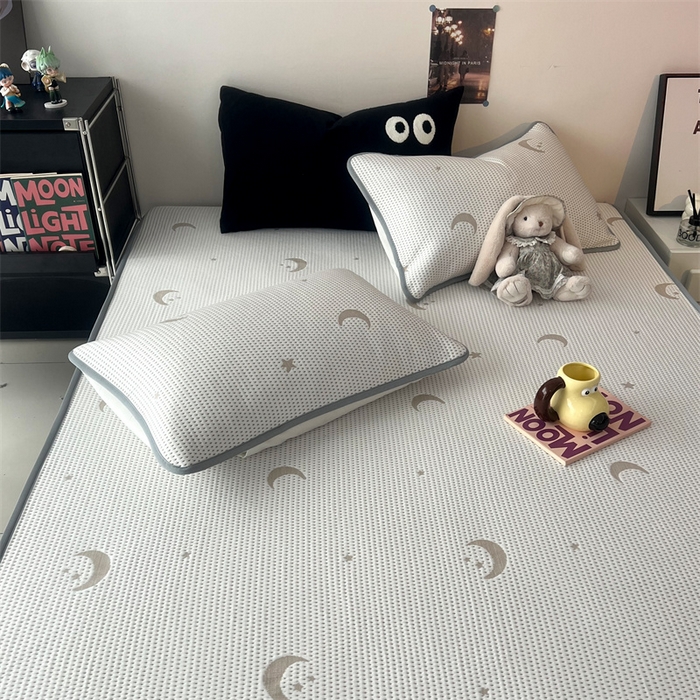 91家纺网 家纺一手货源 找家纺 HL原创 2024新款PE聚乙稀纤维-冰魔豆凉席 星星月亮-咖（平铺款）