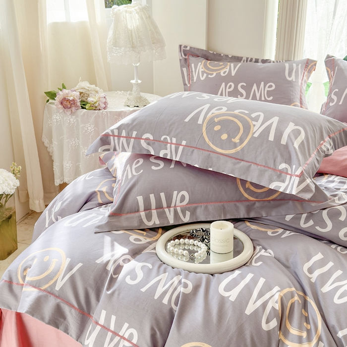 91家纺网 家纺一手货源 找家纺 7V 小清新大宽边100%纯棉法式四件套轻奢13376全棉喷气宽幅长绒棉被套床单床笠套件 简约世界