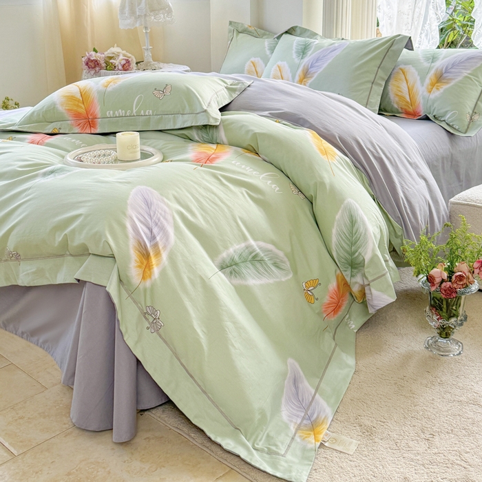 91家纺网 家纺一手货源 找家纺 7V 小清新大宽边100%纯棉法式四件套轻奢13376全棉喷气宽幅长绒棉被套床单床笠套件 雨蝶-绿