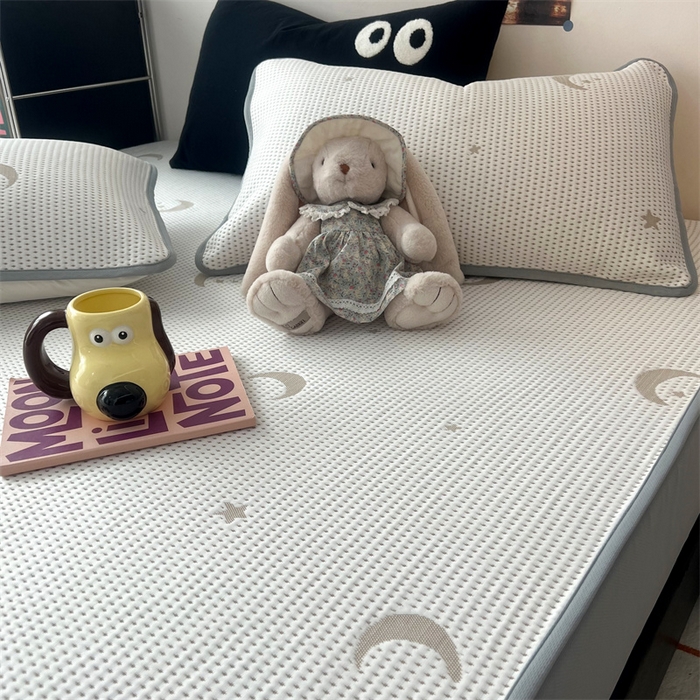 91家纺网 家纺一手货源 找家纺 HL原创 2024新款PE聚乙稀纤维-冰魔豆凉席 星星月亮-咖（平铺款）