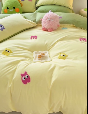 91家纺网 家纺一手货源 找家纺 曼谷 年新款多巴胺毛巾绣四件套柔软磨毛床上用品水洗棉套件 多巴胺-奶黄清绿