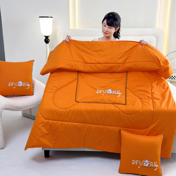 91家纺网 家纺一手货源 找家纺 阳光依佰抱枕被 2024新款纯棉刺绣多功能抱枕被-哈哈狗 哈哈狗-爱玛橙