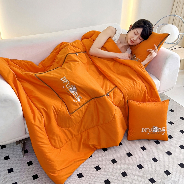 91家纺网 家纺一手货源 找家纺 阳光依佰抱枕被 2024新款纯棉刺绣多功能抱枕被-哈哈狗 哈哈狗-爱玛橙