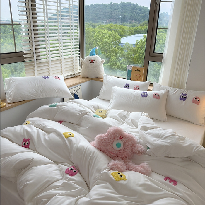 91家纺网 家纺一手货源 找家纺 曼谷 年新款多巴胺毛巾绣四件套柔软磨毛床上用品水洗棉套件 多巴胺-奶白