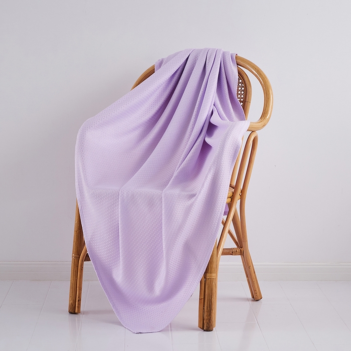 91家纺网 家纺一手货源 找家纺 金泰莱 2025新款菱形格竹纤维盖毯子提花薄夏被夏凉被空调毯子 紫色