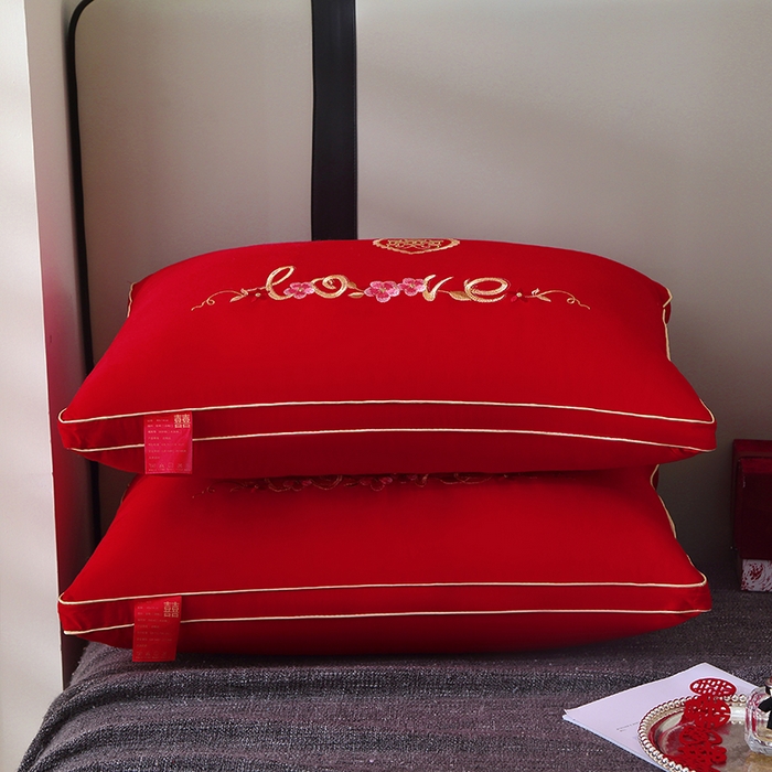 91家纺网 家纺一手货源 找家纺 （总）糖果枕芯 2024新款全棉婚庆枕芯忱头 48*74CM一只