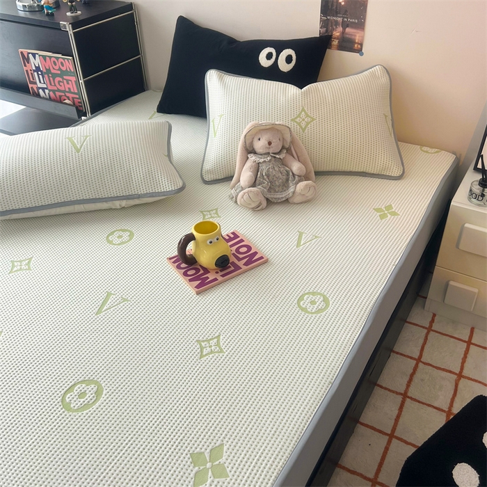 91家纺网 家纺一手货源 找家纺 HL原创 2024新款PE聚乙稀纤维-冰魔豆凉席 轻奢-绿（平铺款）