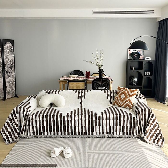 91家纺网 家纺一手货源 找家纺 逐日沙发套 2024新款加厚雪尼尔沙发巾 雪尼尔 沙发巾-文绪（咖）