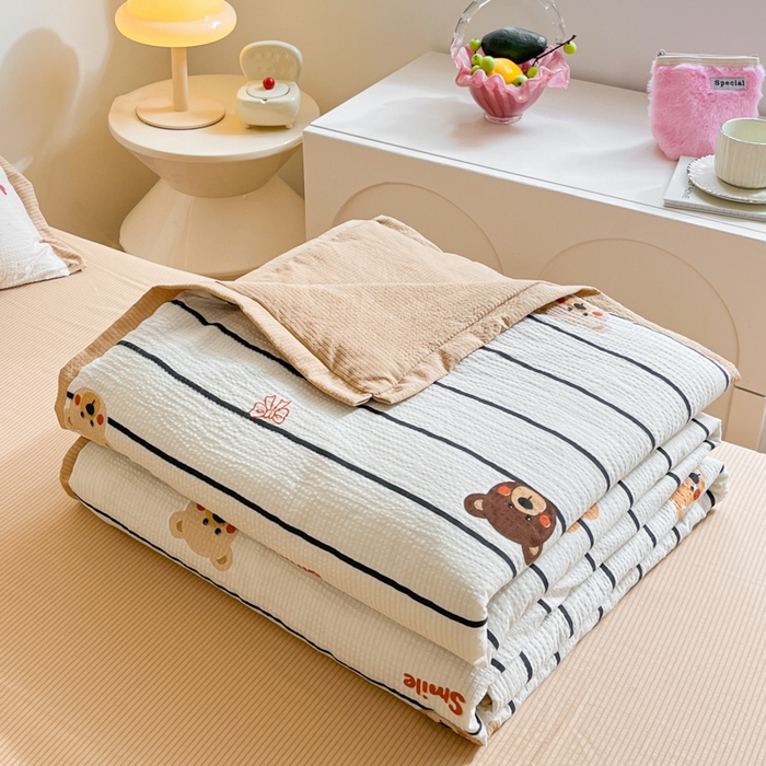 91家纺网 家纺一手货源 找家纺 2024新款泡泡棉小缺角工艺夏被四件套 米拉熊