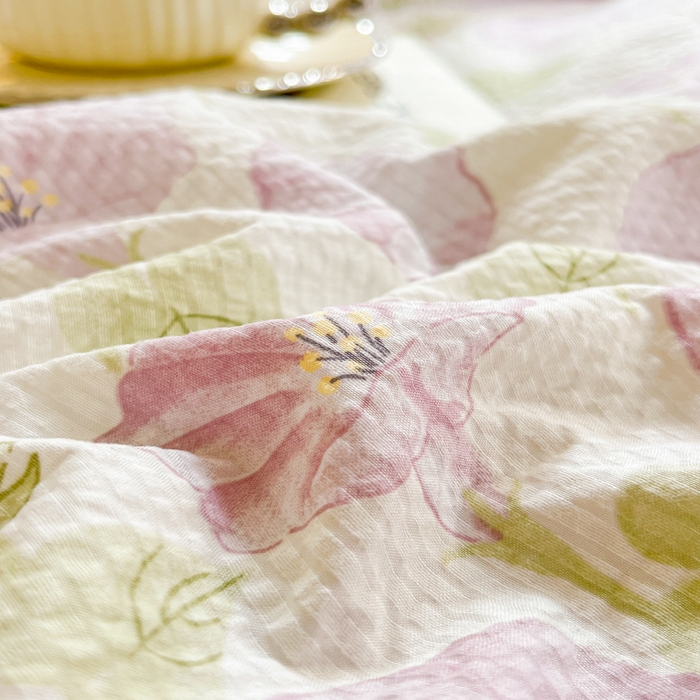 91家纺网 家纺一手货源 找家纺 2024新款泡泡棉小缺角工艺夏被四件套 牵牛花紫