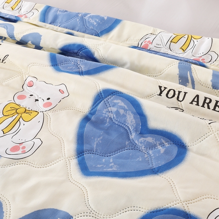 91家纺网 家纺一手货源 找家纺 钻石绒便宜夏被夏凉被空调被超声波压花礼品直播供应链引流爆款 爱心熊