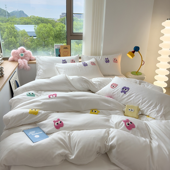 91家纺网 家纺一手货源 找家纺 曼谷 年新款多巴胺毛巾绣四件套柔软磨毛床上用品水洗棉套件 多巴胺-奶白