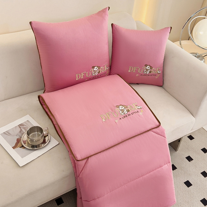 91家纺网 家纺一手货源 找家纺 阳光依佰抱枕被 2024新款纯棉刺绣多功能抱枕被-哈哈狗 哈哈狗-豆沙粉