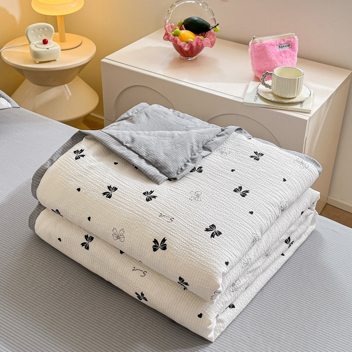 91家纺网 家纺一手货源 找家纺 2024新款泡泡棉小缺角工艺夏被四件套 蝴蝶结