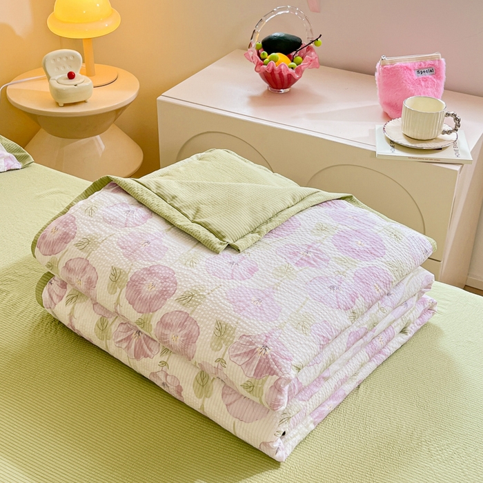 91家纺网 家纺一手货源 找家纺 2024新款泡泡棉小缺角工艺夏被四件套 牵牛花紫