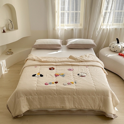 91家纺网 家纺一手货源 找家纺 （总）洋铭区（原狠狠爱）2024新款皱皱纱绣花夏被