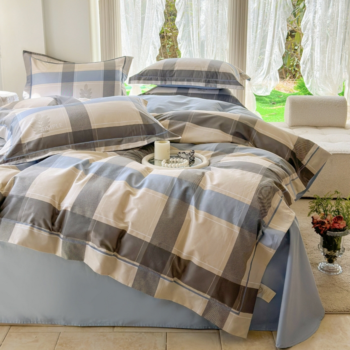 91家纺网 家纺一手货源 找家纺 7V 小清新大宽边100%纯棉法式四件套轻奢13376全棉喷气宽幅长绒棉被套床单床笠套件 枫叶格-蓝