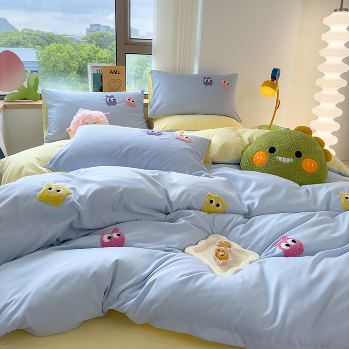 91家纺网 家纺一手货源 找家纺 曼谷 年新款多巴胺毛巾绣四件套柔软磨毛床上用品水洗棉套件 多巴胺-浅蓝奶黄