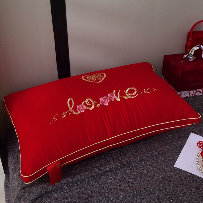 91家纺网 家纺一手货源 找家纺 （总）糖果枕芯 2024新款全棉婚庆枕芯忱头 48*74CM一只