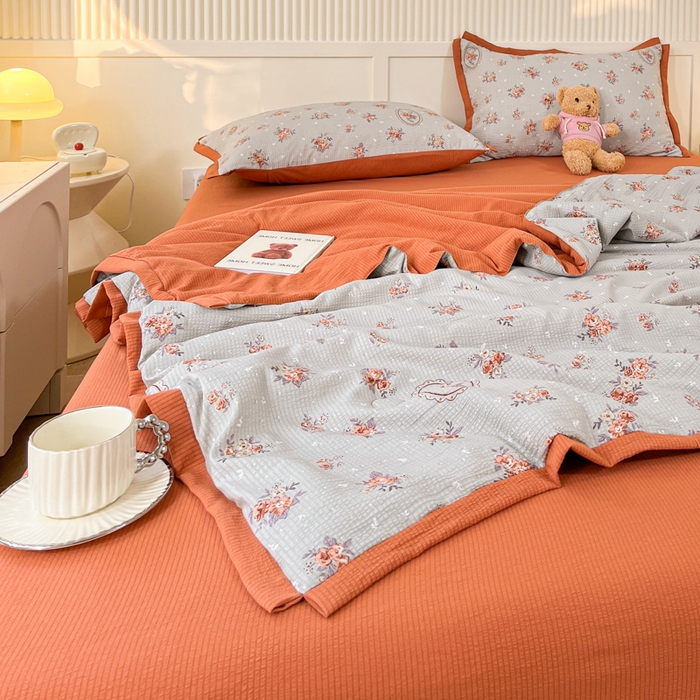 91家纺网 家纺一手货源 找家纺 2024新款泡泡棉小缺角工艺夏被四件套 暮春