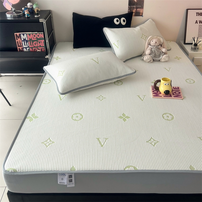 91家纺网 家纺一手货源 找家纺 HL原创 2024新款PE聚乙稀纤维-冰魔豆凉席 轻奢-绿（平铺款）