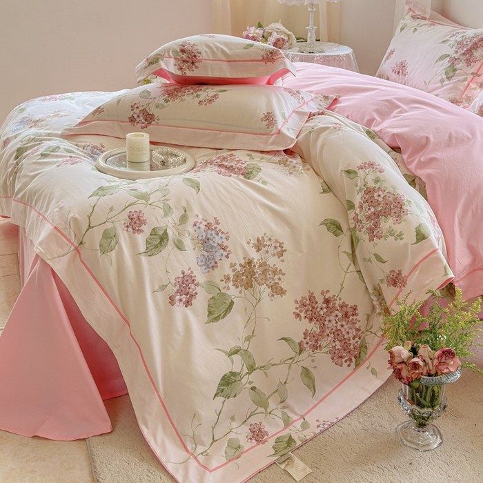 91家纺网 家纺一手货源 找家纺 7V 小清新大宽边100%纯棉法式四件套轻奢13376全棉喷气宽幅长绒棉被套床单床笠套件 南枝-粉