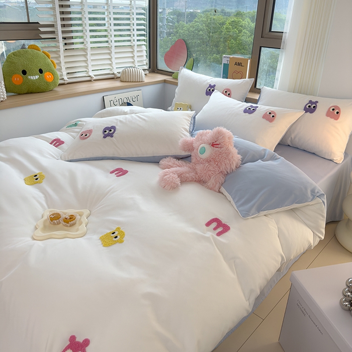 91家纺网 家纺一手货源 找家纺 曼谷 年新款多巴胺毛巾绣四件套柔软磨毛床上用品水洗棉套件 多巴胺-奶白浅蓝