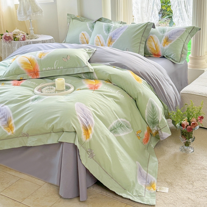 91家纺网 家纺一手货源 找家纺 7V 小清新大宽边100%纯棉法式四件套轻奢13376全棉喷气宽幅长绒棉被套床单床笠套件 雨蝶-绿