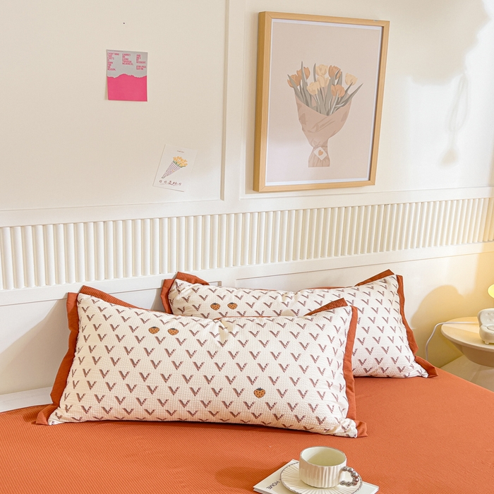 91家纺网 家纺一手货源 找家纺 2024新款泡泡棉小缺角工艺夏被四件套 轩尼草莓