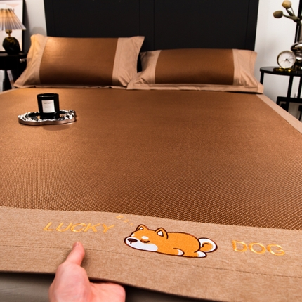 91家纺网 家纺一手货源 找家纺 （总）印季 2025新款5A级抗菌加厚绣花冰藤席-幸运狗