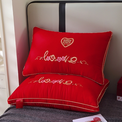 91家纺网 家纺一手货源 找家纺 （总）糖果枕芯 2024新款全棉婚庆枕芯忱头 48*74CM一只