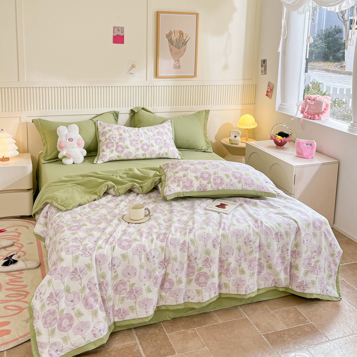 91家纺网 家纺一手货源 找家纺 2024新款泡泡棉小缺角工艺夏被四件套 牵牛花紫