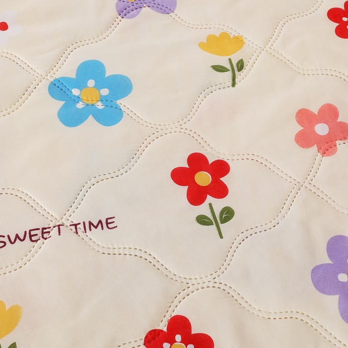 91家纺网 家纺一手货源 找家纺 钻石绒便宜夏被夏凉被空调被超声波压花礼品直播供应链引流爆款 花瓣兔