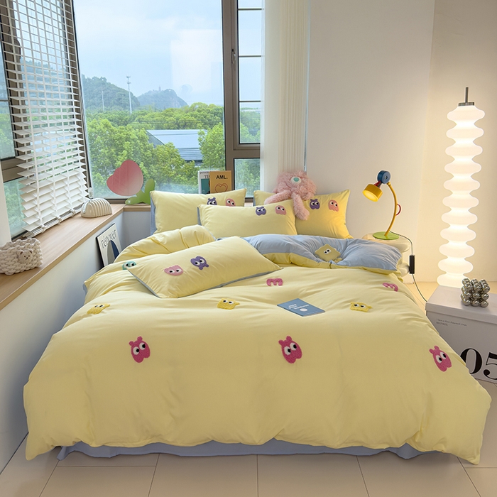 91家纺网 家纺一手货源 找家纺 曼谷 年新款多巴胺毛巾绣四件套柔软磨毛床上用品水洗棉套件 多巴胺-奶黄浅蓝