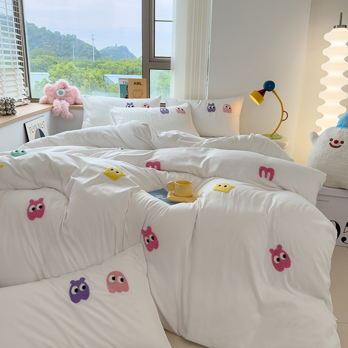 91家纺网 家纺一手货源 找家纺 曼谷 年新款多巴胺毛巾绣四件套柔软磨毛床上用品水洗棉套件 多巴胺-奶白