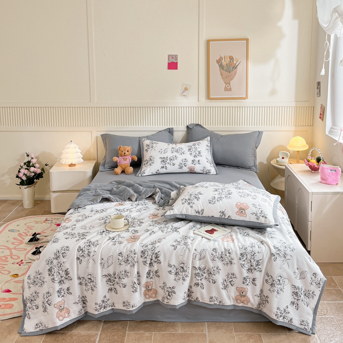 91家纺网 家纺一手货源 找家纺 2024新款泡泡棉小缺角工艺夏被四件套 布朗森林