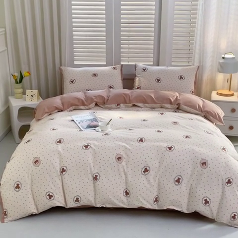 91家纺网 家纺一手货源 找家纺 优姿家纺 新款纯棉长绒棉小清新ins风印花四件套-系列一 梦露熊