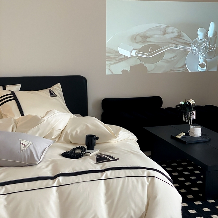 91家纺网 家纺一手货源 找家纺 MIU缪家居-2024新款100支全棉四件套-航海日记 黑珍珠号（白）