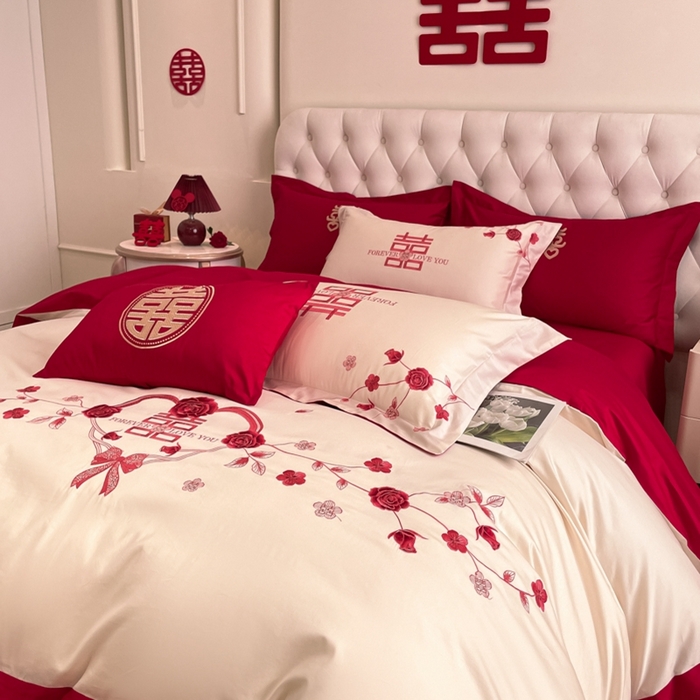 91家纺网 家纺一手货源 找家纺 遇见家居生活馆 2024新款全棉刺绣婚庆四件套 幸福约定-奶昔白