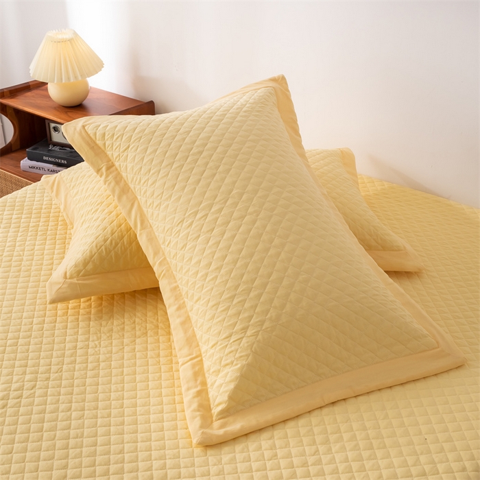 91家纺网 家纺一手货源 找家纺 优乐家纺 2025新款全棉枕套水洗纯棉夹棉绗缝加厚枕芯罩 香橙黄