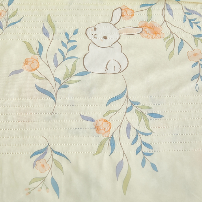 91家纺网 家纺一手货源 找家纺 牛魔王 2025新款冰丝凉感丝夏被 草木纷飞-黄