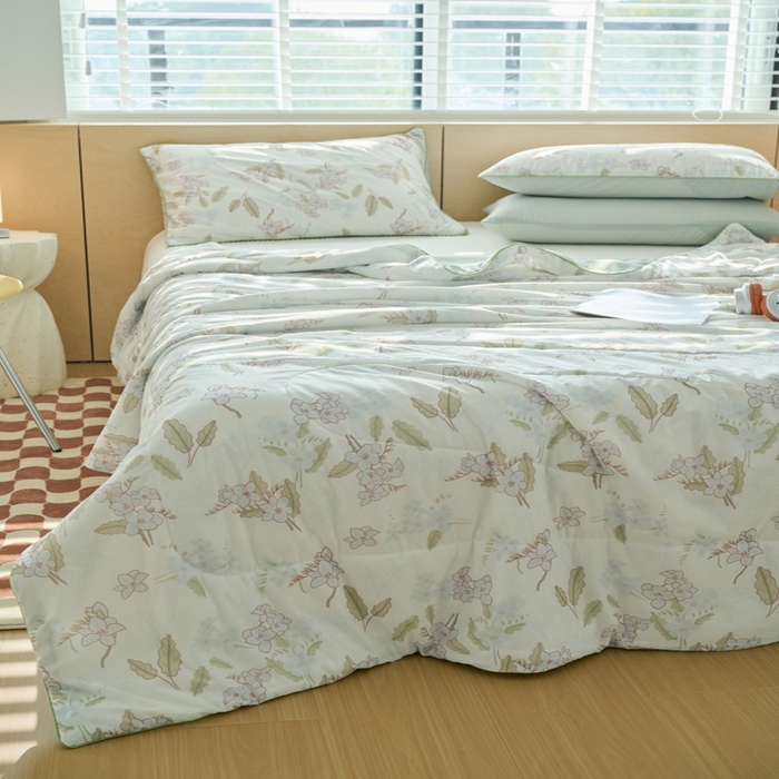 91家纺网 家纺一手货源 找家纺 吾诺家居 2024新款凉感冰柔丝印花夏被 小熊PATRY