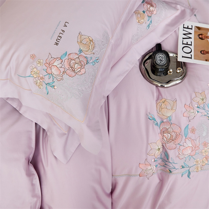 91家纺网 家纺一手货源 找家纺 红番天家居馆 全棉长绒棉刺绣四件套-艾伦系列 艾伦 海葵紫