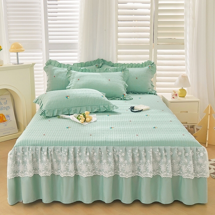 宜凡家纺 2024年新款全棉刺绣夹棉床裙三件套(小樱桃系列） 花语 水绿