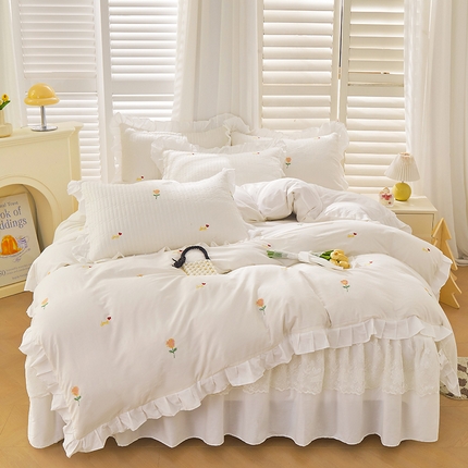 91家纺网 家纺一手货源 找家纺 （总）宜凡家纺 2024年新款全棉刺绣夹棉床裙四件套(小樱桃系列）